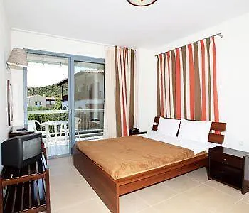 호텔 Hanioti Hotel