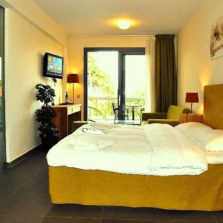 호텔 Hanioti Hotel 하니오티