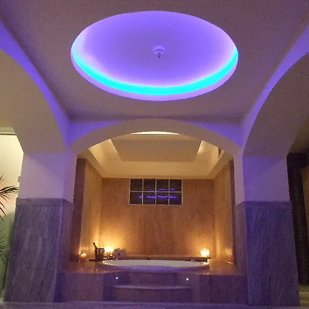 Hanioti Hotel 호텔