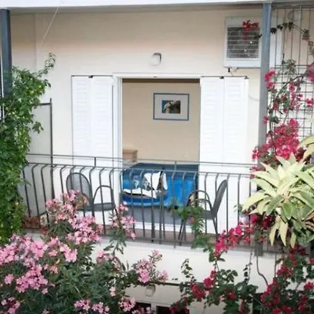 Ξενοδοχείο Ξενοδοχείο Χανιώτη 2*